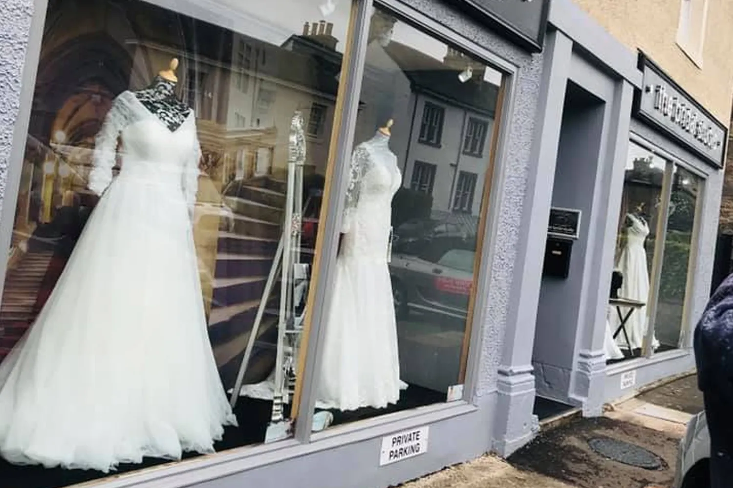 Bridal store with a new coat of paint, painted by Dingwall Decorators