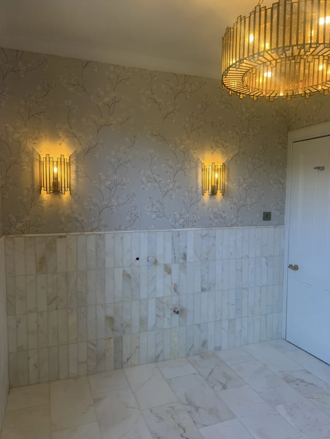 Wallpaper and tiling